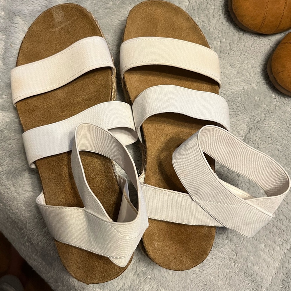 Platform sandals - Picture 2 of 4